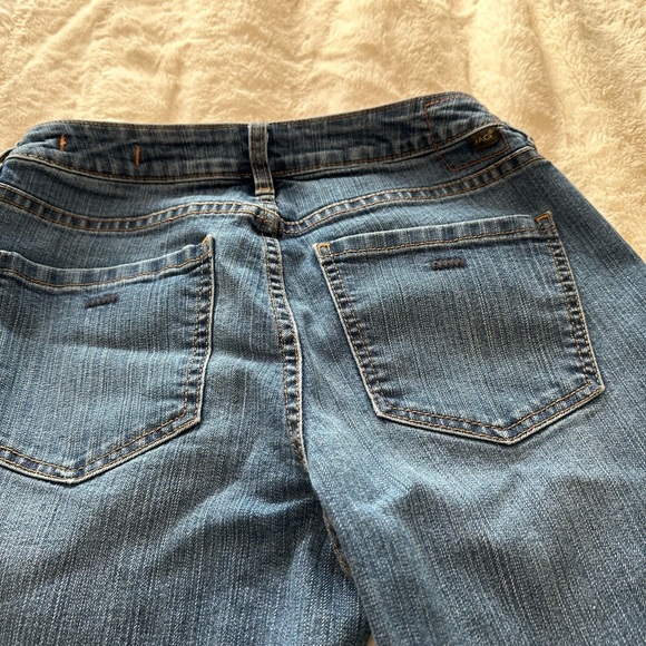 Jag Jeans, straight leg with some spandex. Size 8. - Picture 5 of 6